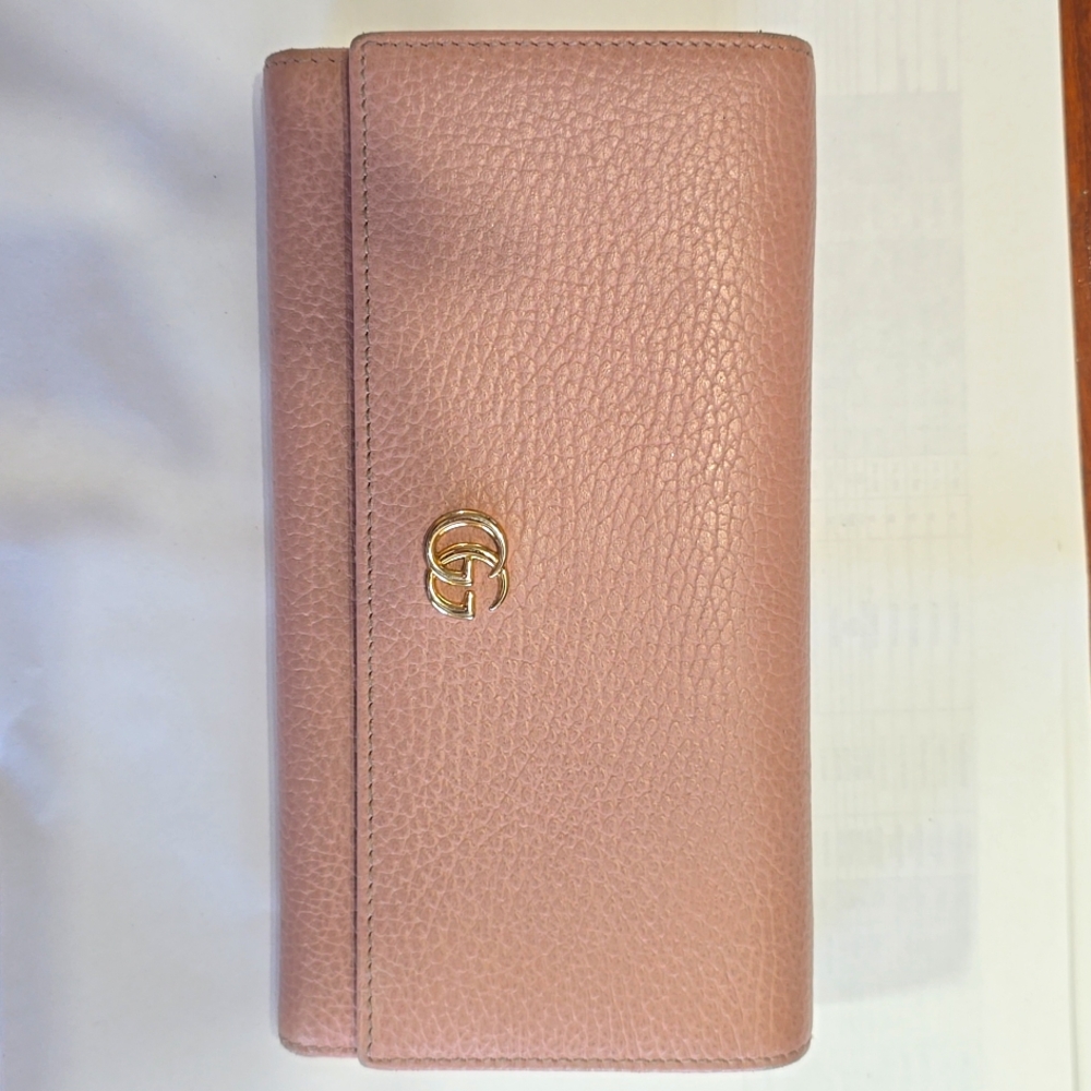 Gucci GG Marmont Continental Vollet Wallet